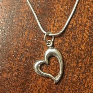 Beautiful NWOT sterling heart pendant!